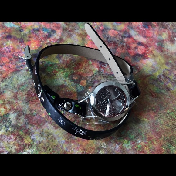 TREE OF LIFE Oil Diffuser locket leather bracelet - Picture 4 of 8